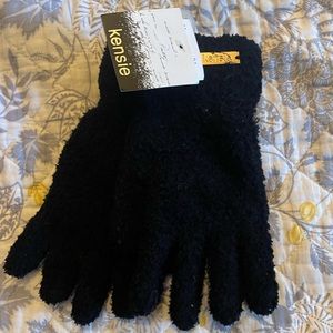 New Women’s Kensie Black Fur Gloves